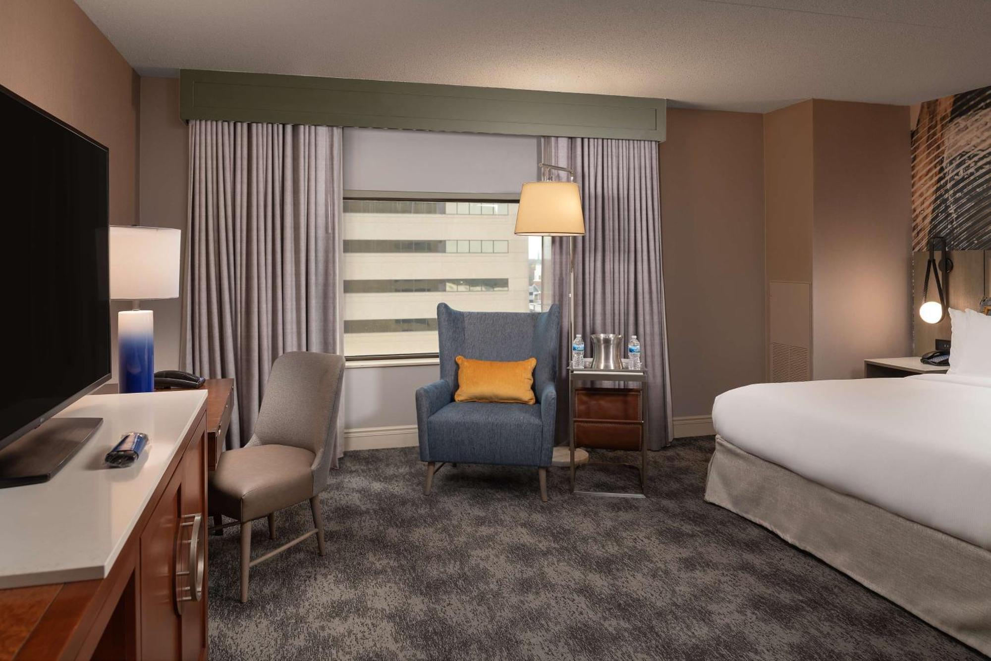 Hotel Hilton Lexington Downtown Exterior foto